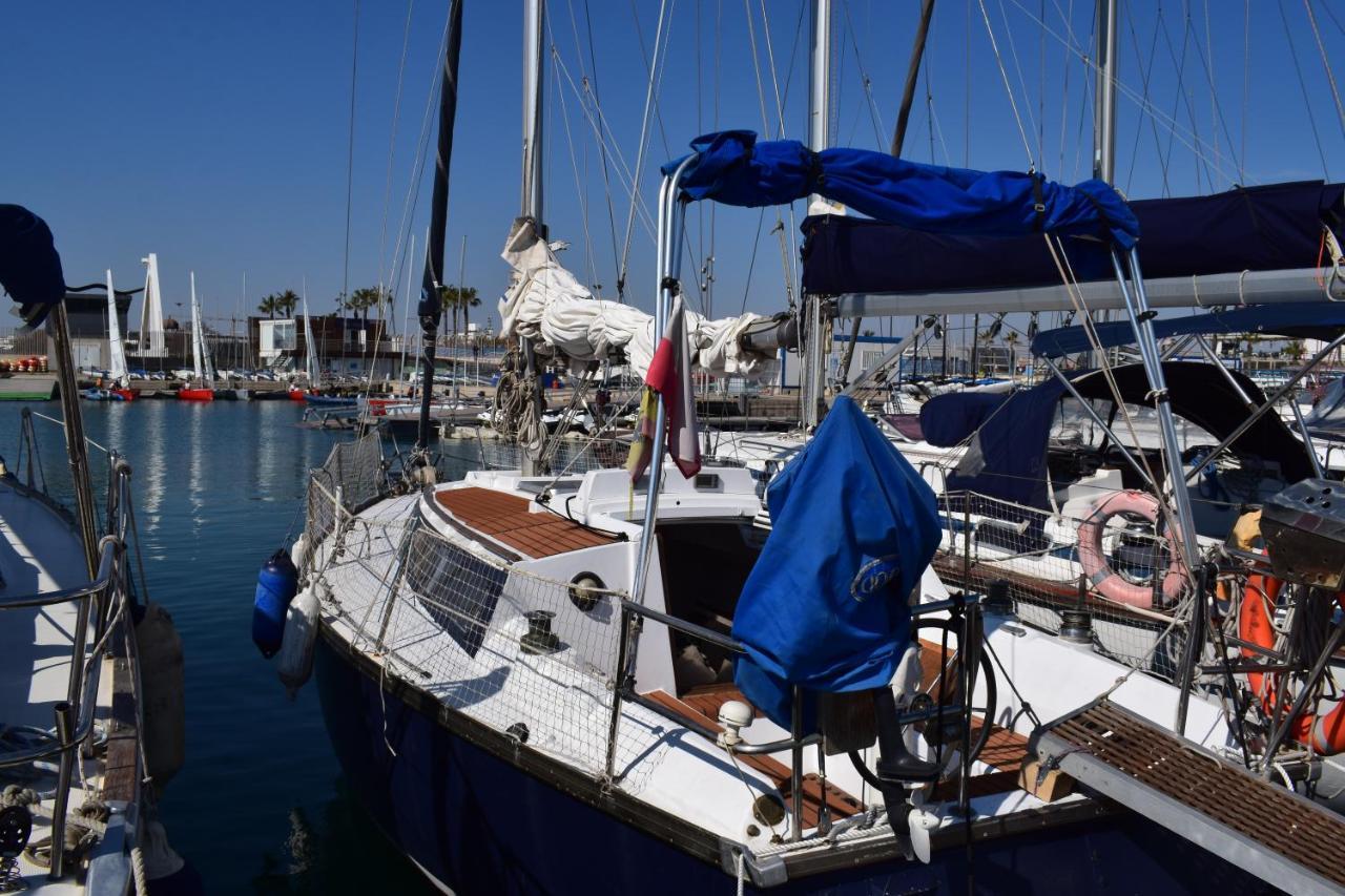 Velero En Puerto De Valencia - E&M Boats Ξενοδοχείο Εξωτερικό φωτογραφία